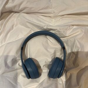 Beats by Dre Over-Ear Headphones in Blue in great shape